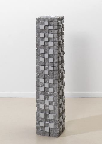 Block, 2011/12, Kalkstein, 114 x 21 x 21 cm
